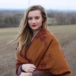 Meet your Posher, Delaney